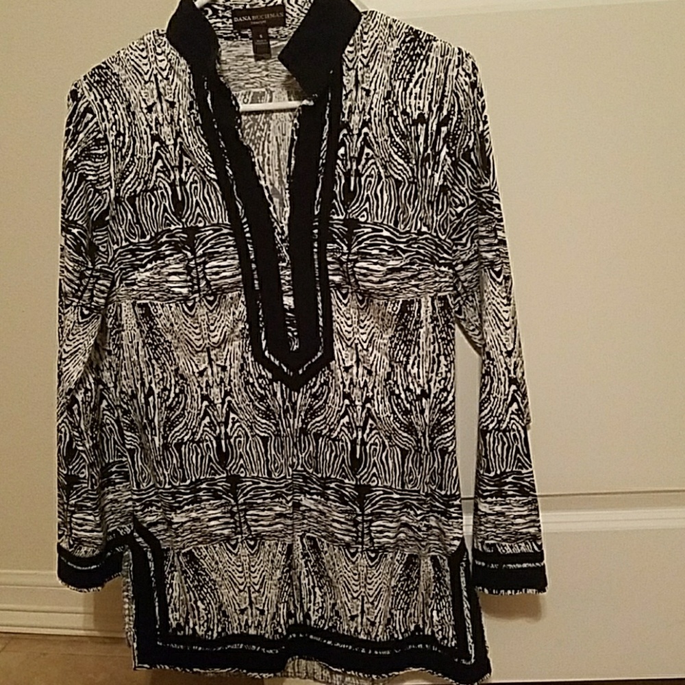 Black and White accent long sleeve